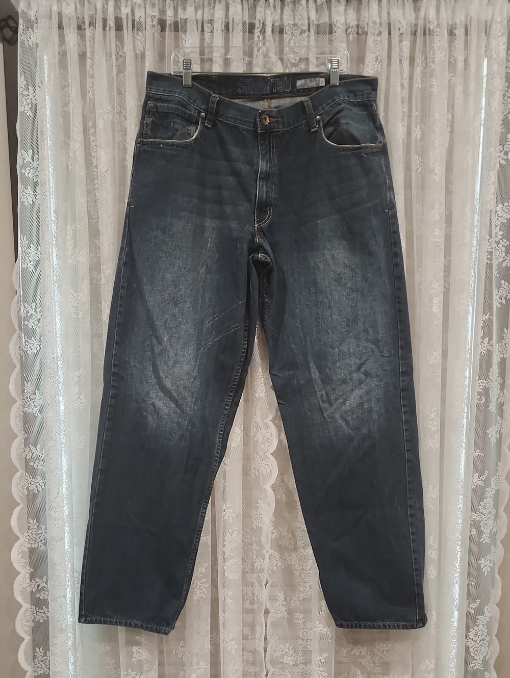 LEVI'S SILVERTAB "BAGGY" JEANS